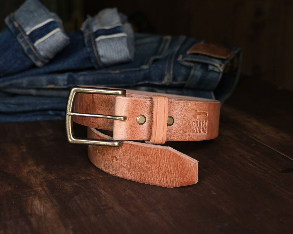 Rugged Style: The Natural Leather Belt That Only Gets Better with Age