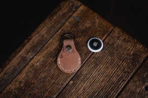 
            
                Load image into Gallery viewer, Horween Shell Cordovan Keychain Apple AirTag
            
        