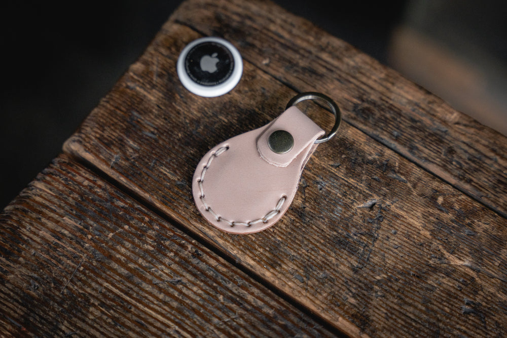 Leather Apple Airtag Case with Key Ring – Roarcraft
