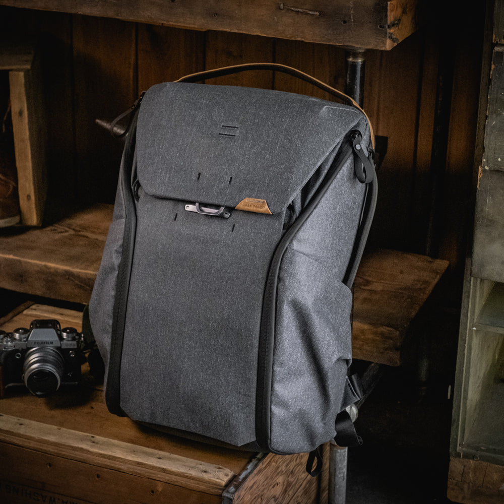 Peak Design Everyday Carry Camera Backpack 30L Charcoal Grey