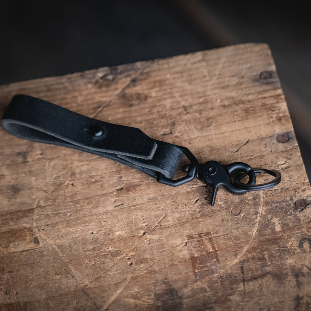 
                  
                    Thick leather key chain brass trigger snap keys keychain kedge durable thick rugged rustic patina handmade usa quality
                  
                