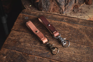Heritage Brown Clip Keychain: Thick, Durable Leather Design