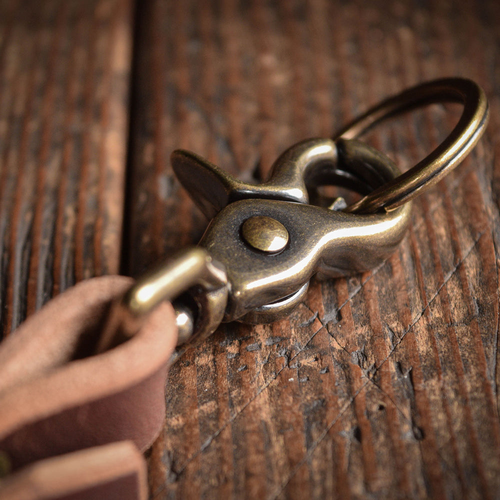 
                  
                    Thick leather key chain brass trigger snap keys keychain kedge durable thick rugged rustic patina handmade usa quality
                  
                
