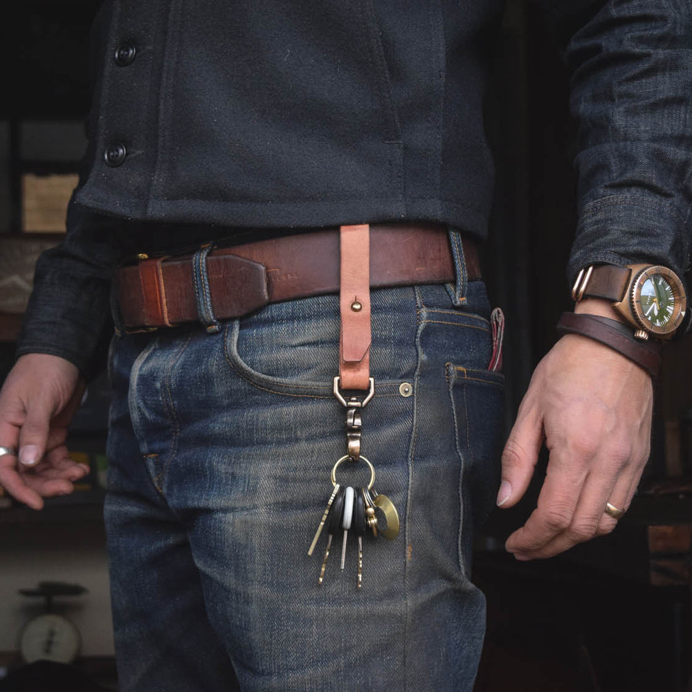 
                  
                    Thick leather key chain brass trigger snap keys keychain kedge durable thick rugged rustic patina handmade usa quality
                  
                